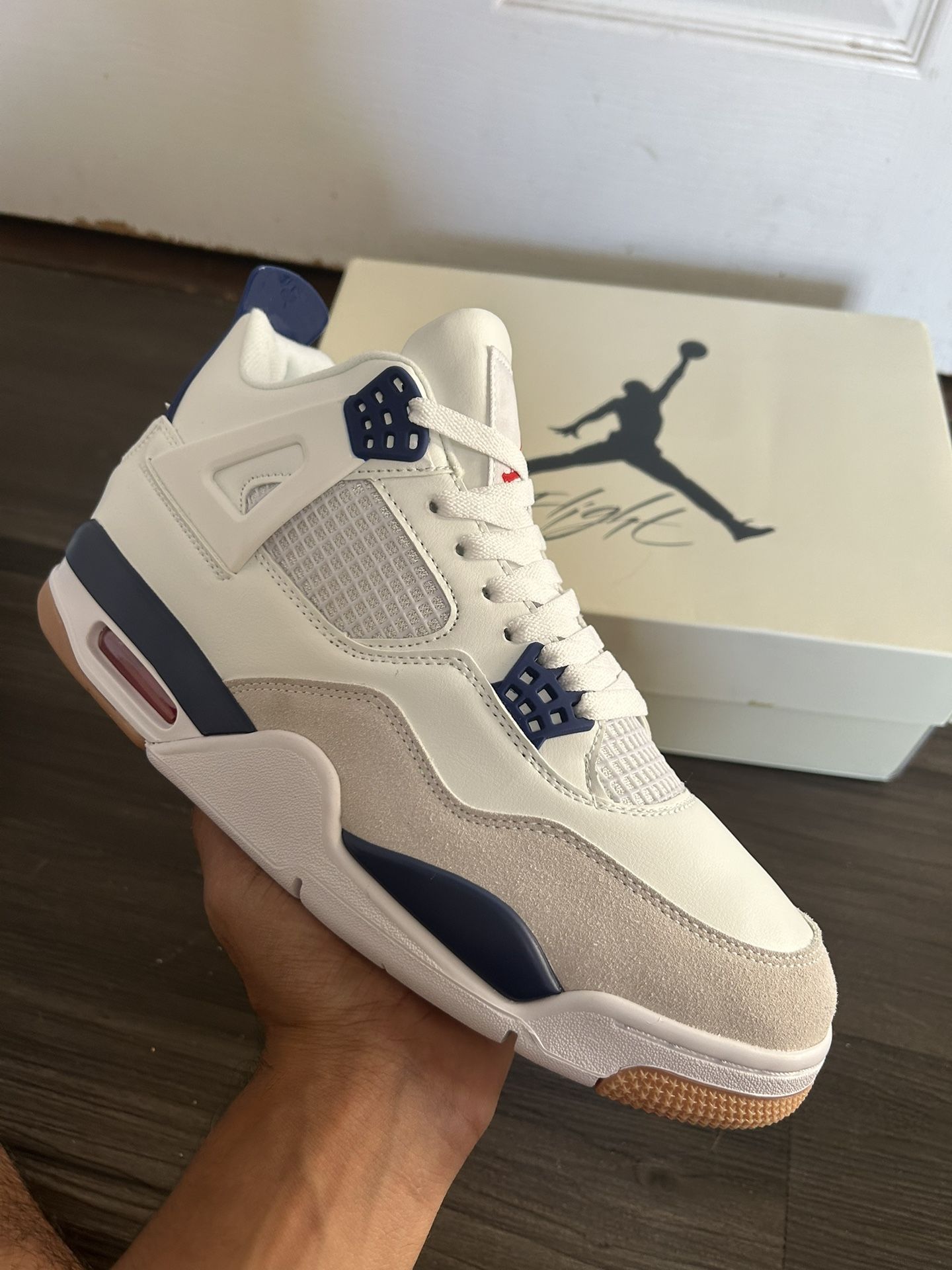 Jordan 4 Navy SB Size 11