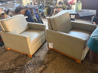 2 Foxxman Sleeper Chairs