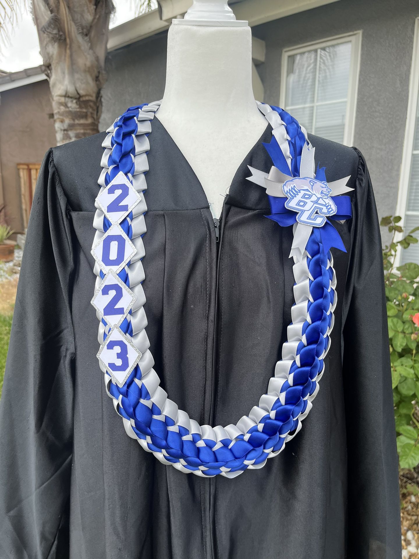 Grad Leis Needed AFTER June 10!