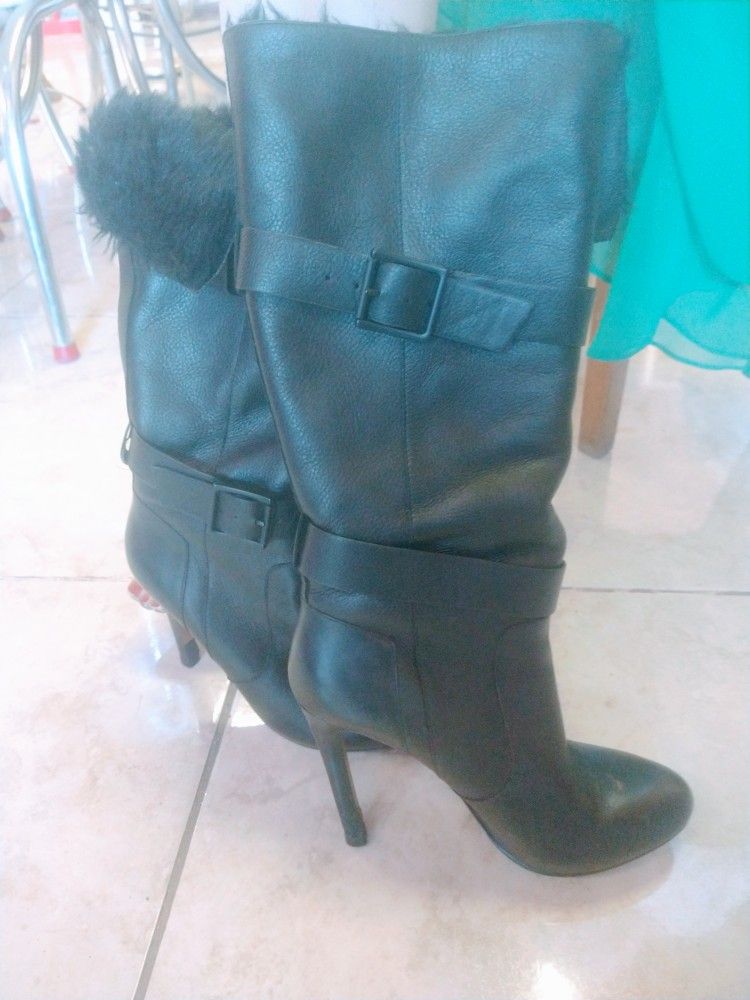 Also Leather Boots Size. 6.5 Slightly Used