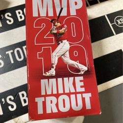 Diamond Bar Mike Trout Figurine 