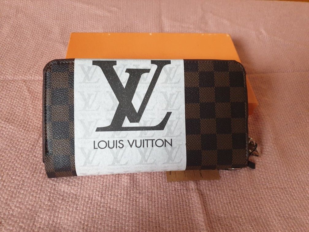 LV Wallet
