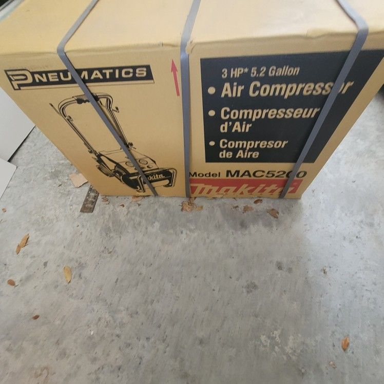 Makita Jobsite Portable Compressor MAC5200