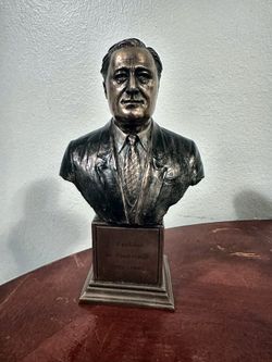 Franklin D. Roosevelt (FDR) Bust Statue – Like New