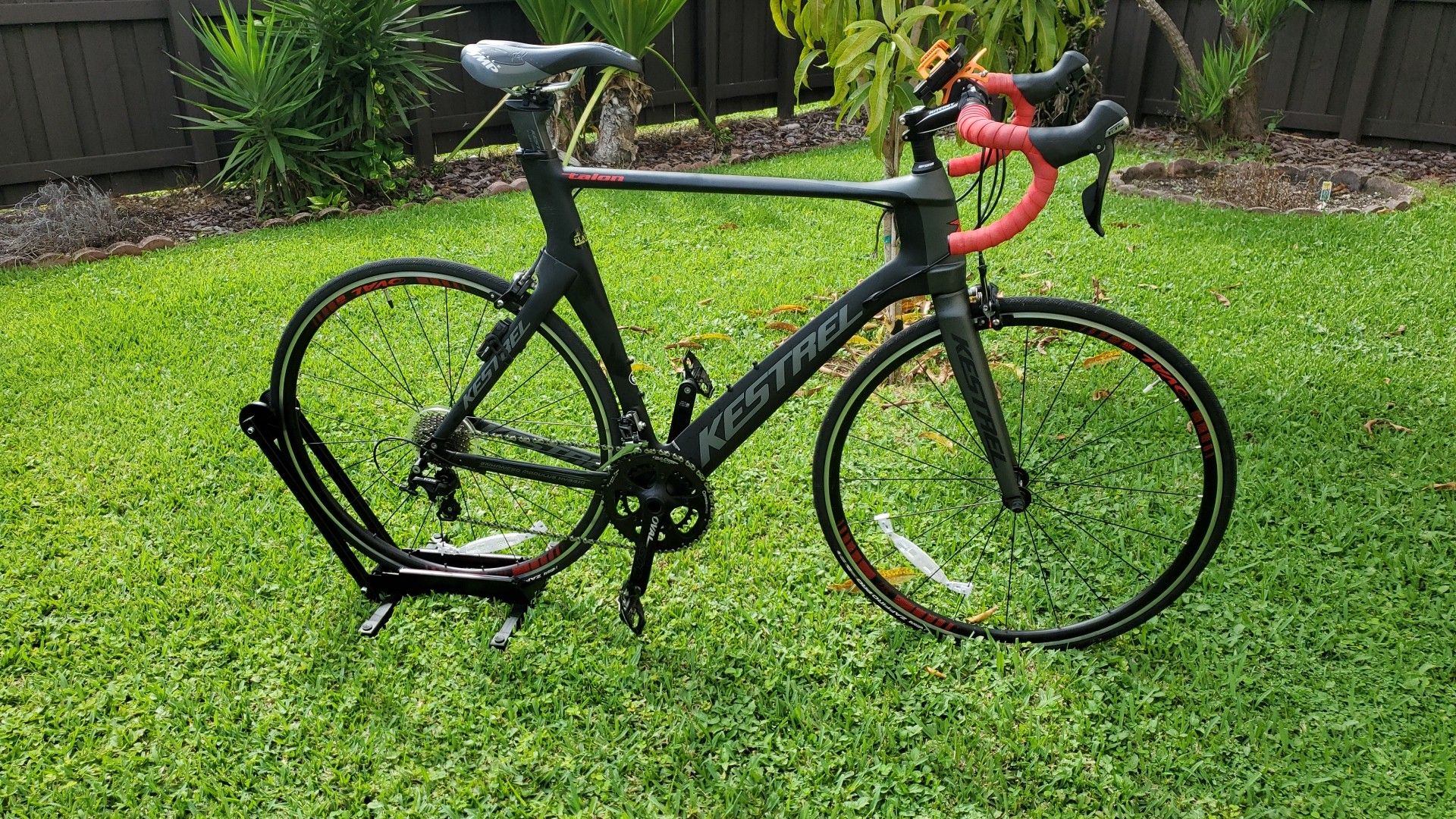 Kestrel Talon Carbon Fiber Road Bike