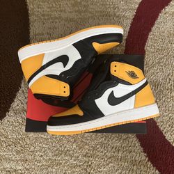 Nike Air Jordan 1 Retro High OG Taxi Size 6Y (7.5W)