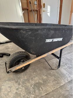 True Temper Wheelbarrow