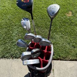 Complete Set Of Golf Clubs W/ Nike Bag 
