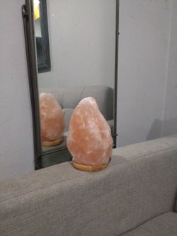Himalayan salt crystal lamp