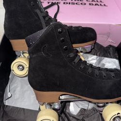 Night Fever Moon Boots Size 9 Women 