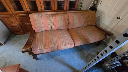 Free couche (pending)