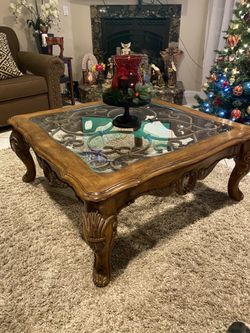 Coffee Table, 2 Side Tables, 2 Lamps