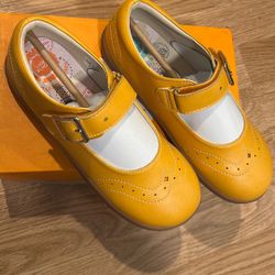 New In Box Livie & Luca Girls Size 2 Maryjane