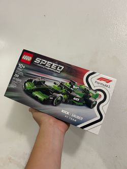 LEGO Speed Champions KICK Sauber F1 Team C44 Race Car (77247)
