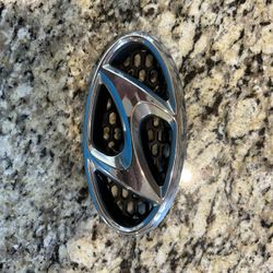Hyundai Sonata Front Badge 