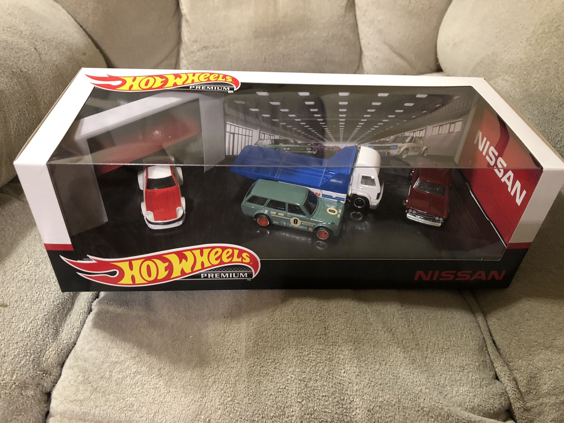 Hot Wheels Nissan box set