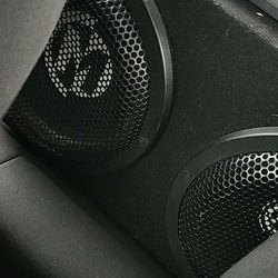 speaker and amp