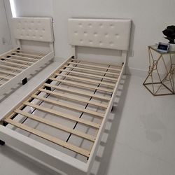 Twin Bed - Cama Twin 