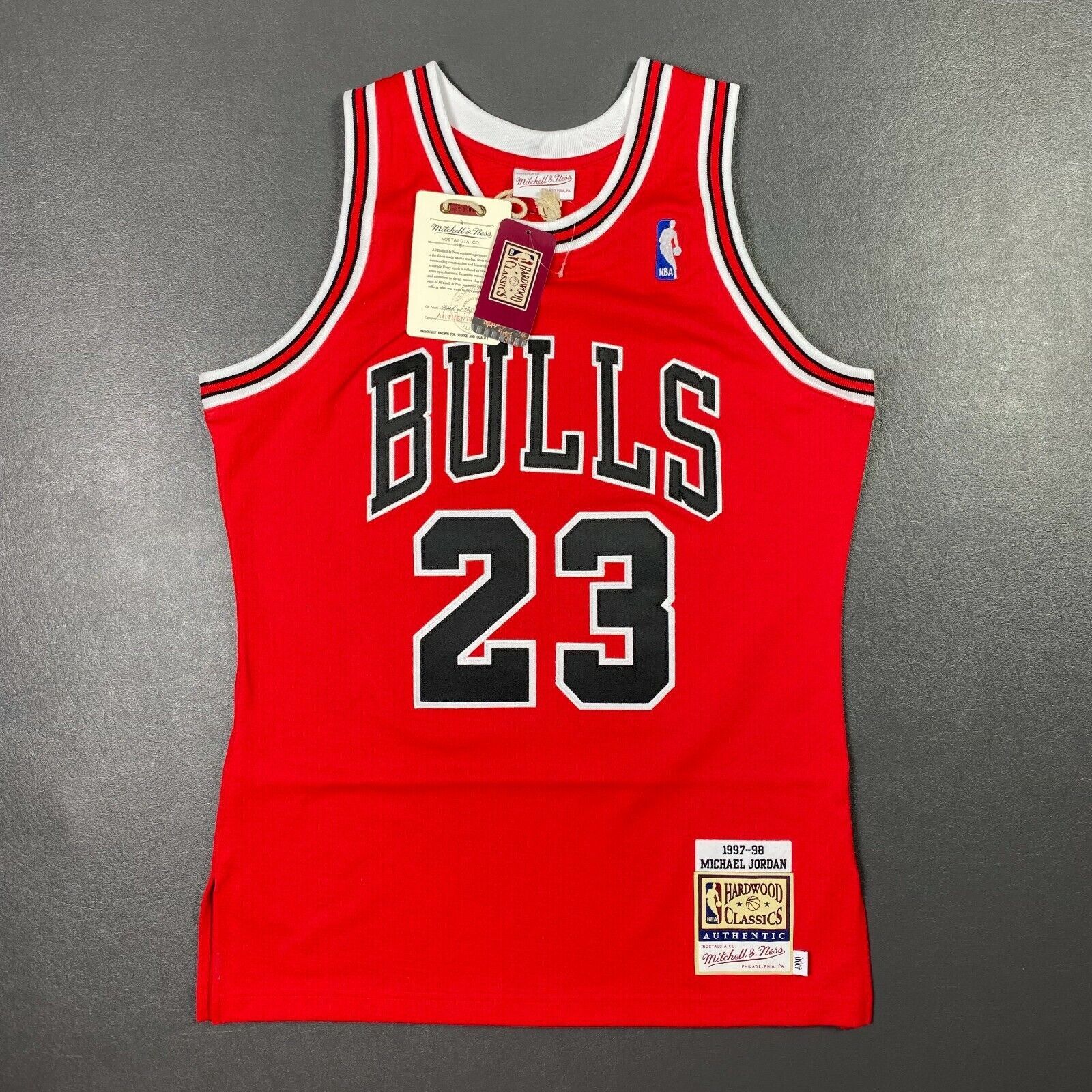 Michael Jordan Mitchell & Ness 1997-98 Hardwood Classics Authentic Jersey Sz M