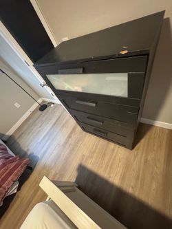 Selling queen size and full size bedset and mattress, furniture , TV and stand.