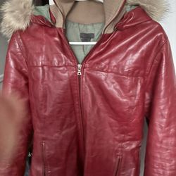 Leather Jacket With Feather Feeling And Real Fox Fur Around The Neck Size Small Made In Canada 