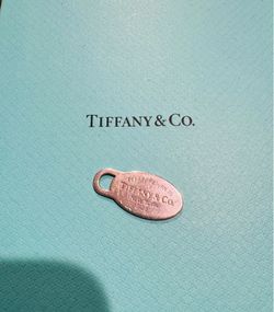 Tiffany & Co. pendent
