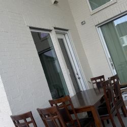 Dinning Table With 6 Chairs 