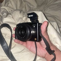 LUMIX gx1 20mm Digital Camera