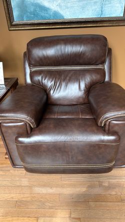 Italian Top grade leather power recliner with power headrests