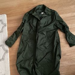 1979 US Army/Marine Womens Green Rubber Raincoat
