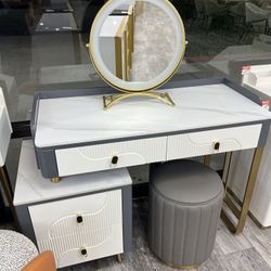 Makeup Vanity with 4 Drawers, Wireless Charging Station, Lighted Mirror