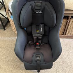 Nuna car seat 