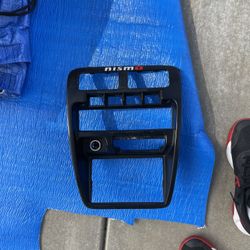 MIDDLE CONSOLE FOR RAFIO AND A/C FOR 86-97  NISSAN D21