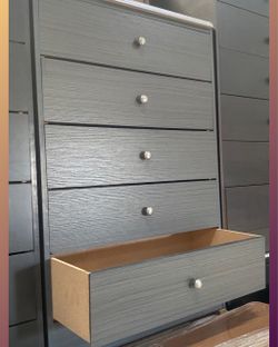 5 drawers dresser / Five drawers dresser