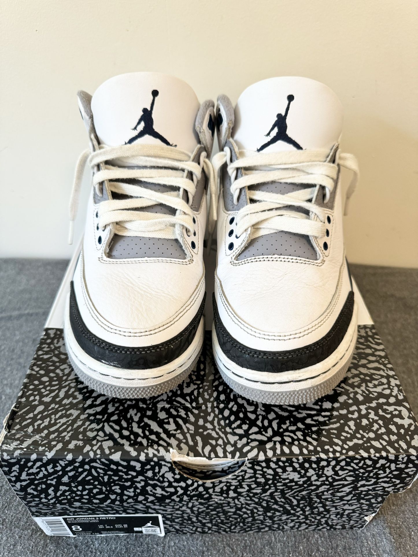 Jordan 3 Midnight Navy Size 8