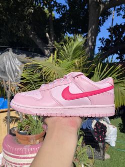 Nike Dunk Low Triple Pink