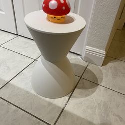 Side/ End Or Corner Table