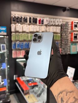 Apple iPhone 13 Pro Max 256 GB - Sierra Blue (Unlocked) + Warranty
