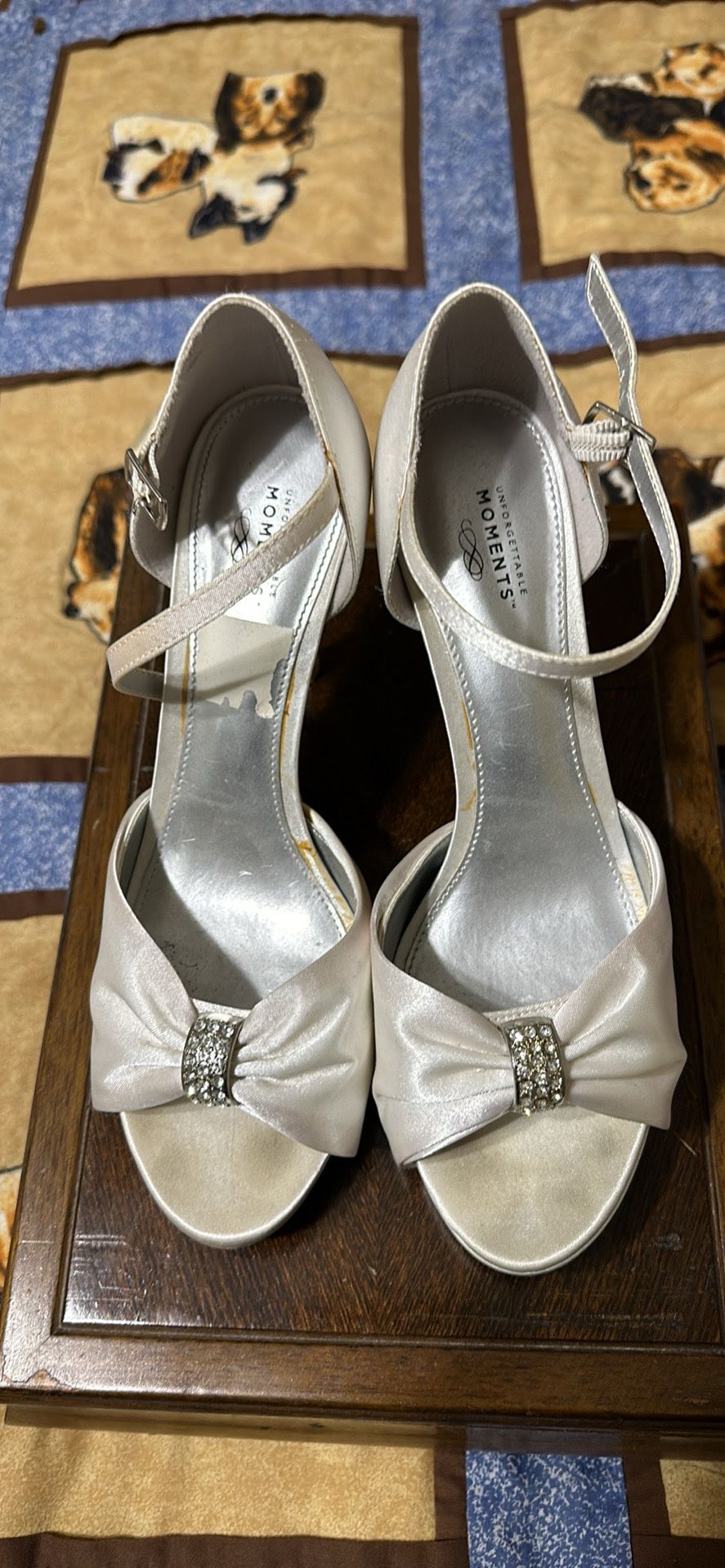 Unforgettable Moments Wedding Shoes 7 1/2 White