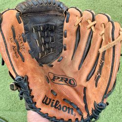 Wilson Aztec 12” baseball softball glove