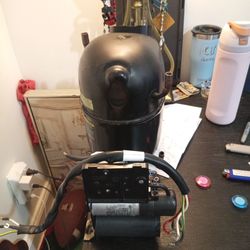 Walk in freezer compressor