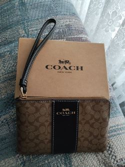 New in box . Not sure if authentic. Looks like the previous one . Price firm. No holds