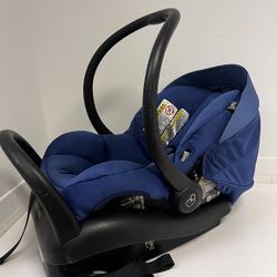 Blue Maxi-Cosi Infant Car Seats 