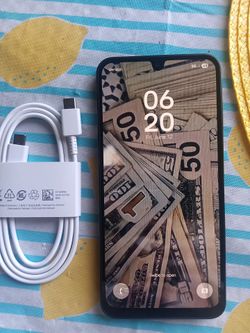 Samsung A17 tracfone  128gig