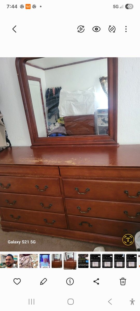 Dresser With Mirror