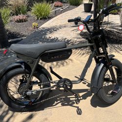 Black Akez ZX. Looks Like A Super 73 Style E Bike. New In Box. 