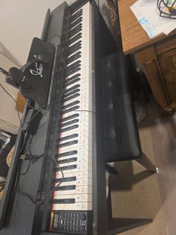 Electronic Piano