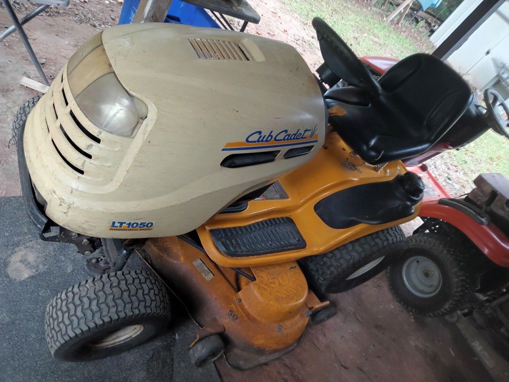 Cub Cadet 1000 Series