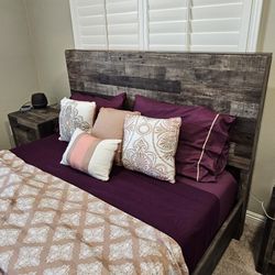 QUEEN BED AND END TABLES SET