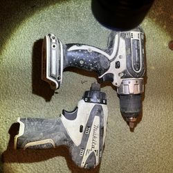 Makita drills no battery